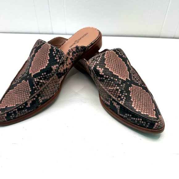 Treasure & Bond Kallie Faux Snakeskin Mules Flats Slides Pink Black Size 7 - Picture 2 of 8